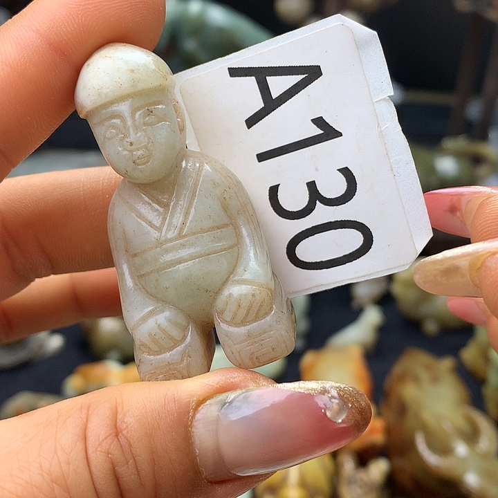 和田玉未镶嵌车挂