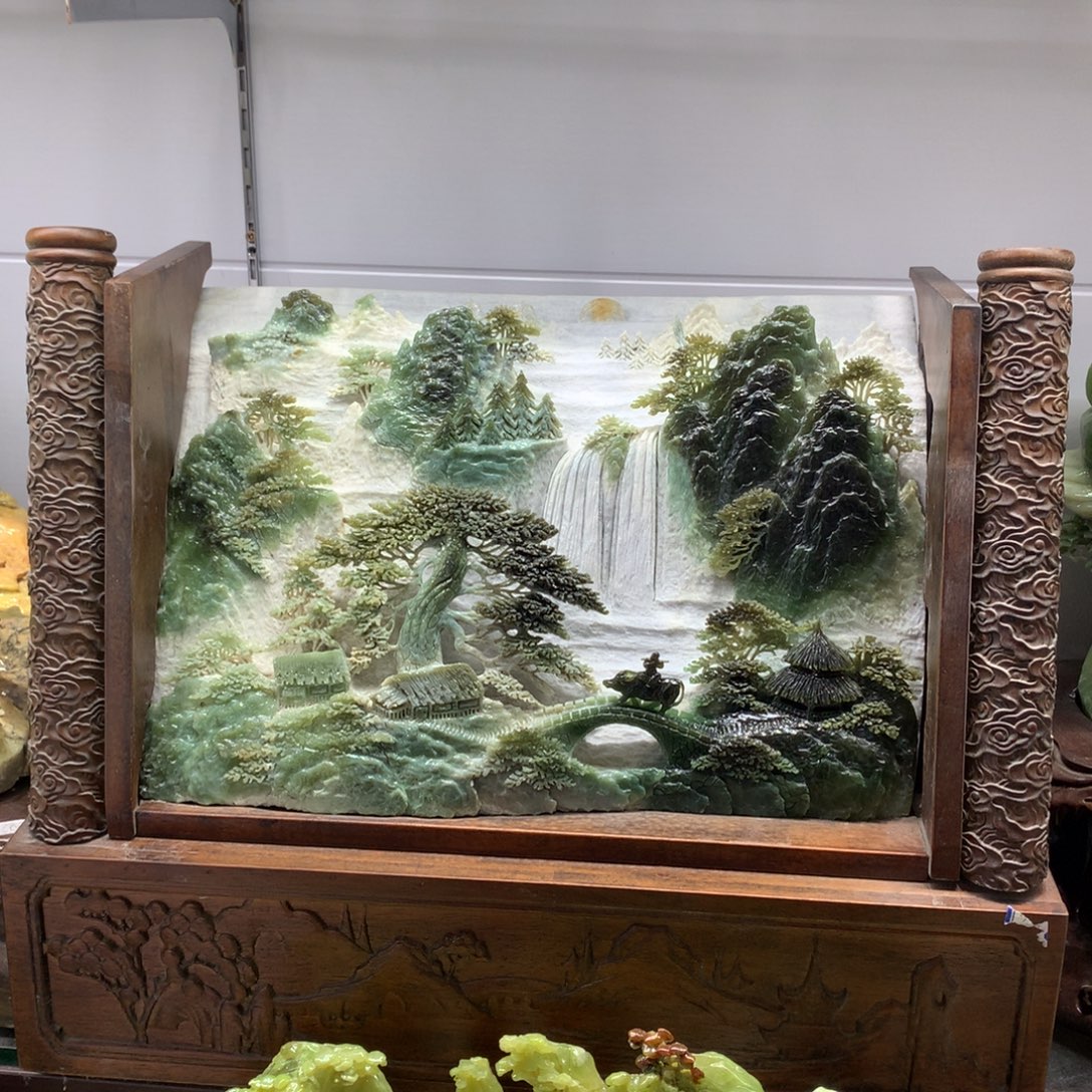 用***9玉家居摆件手工雕刻