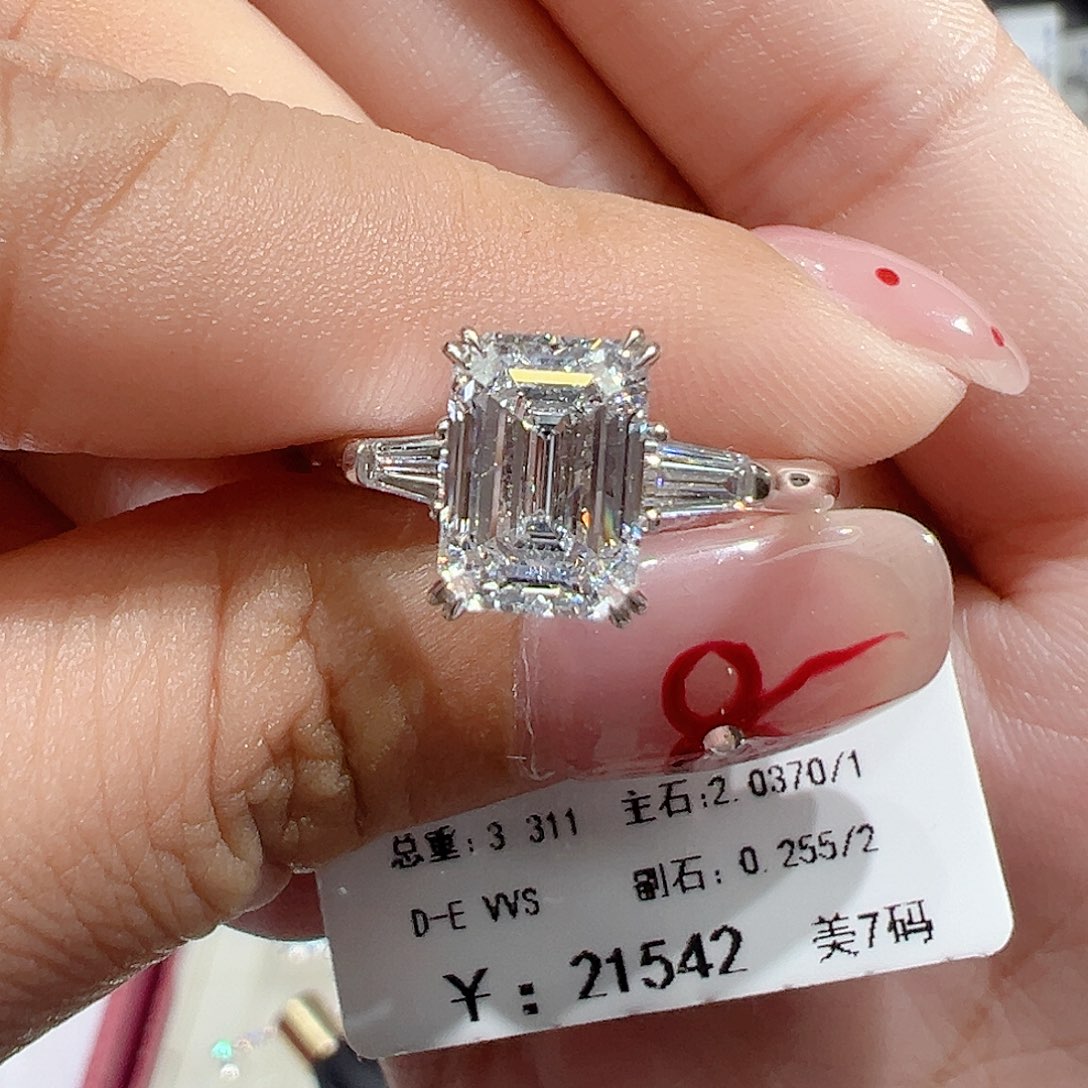 实验室培育钻石18K金镶嵌2.037ct