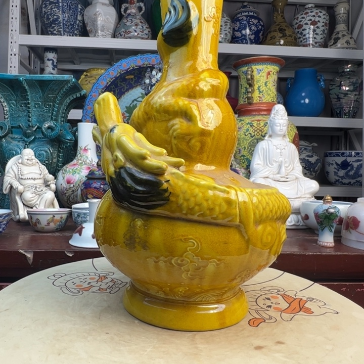 其他陶精美瓷器黄釉浮雕盘龙纹瓶