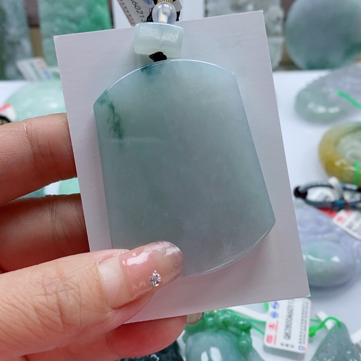 翡翠颈饰未镶嵌天然a货翡翠