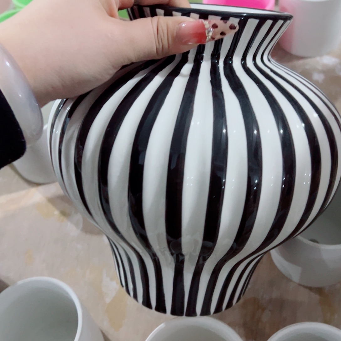 有孔，陶瓷花盆满10米包邮发货