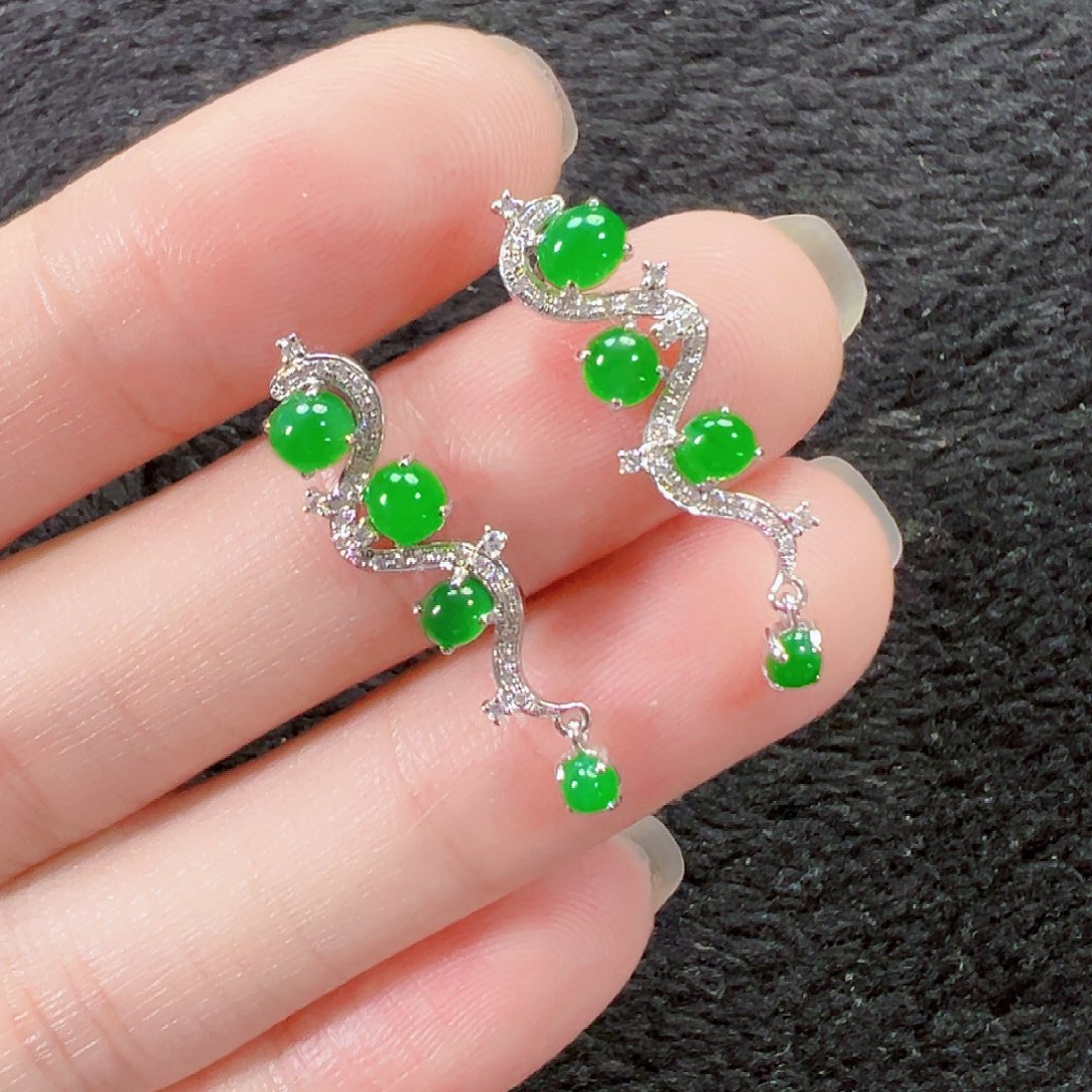 翡翠18K金镶嵌耳饰签收后24小时鉴赏期