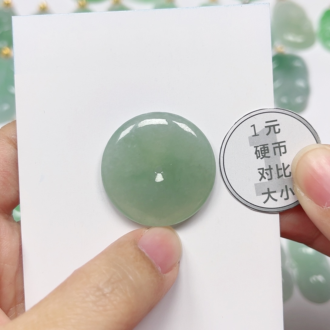 翡翠挂件未镶嵌四会天然A货翡翠