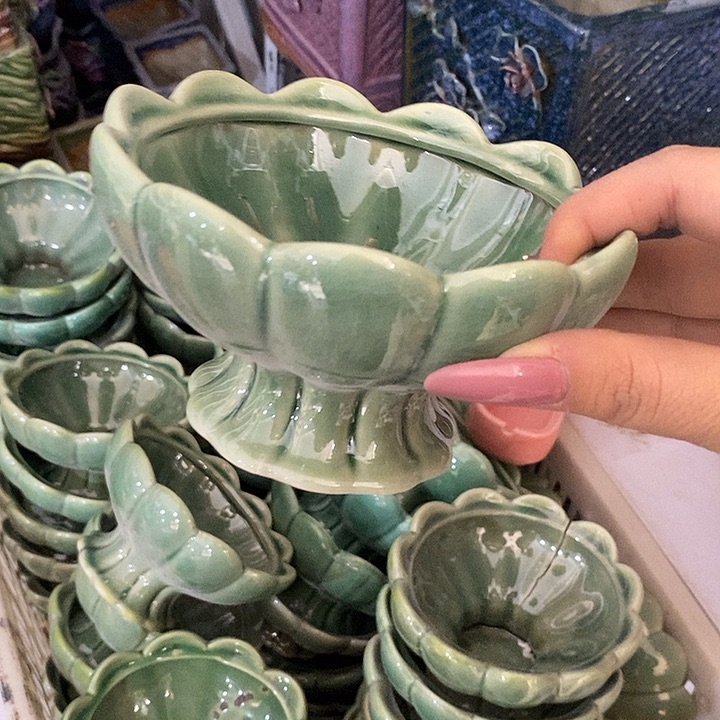 陶瓷花盆有孔 瑕疵介意勿拍 