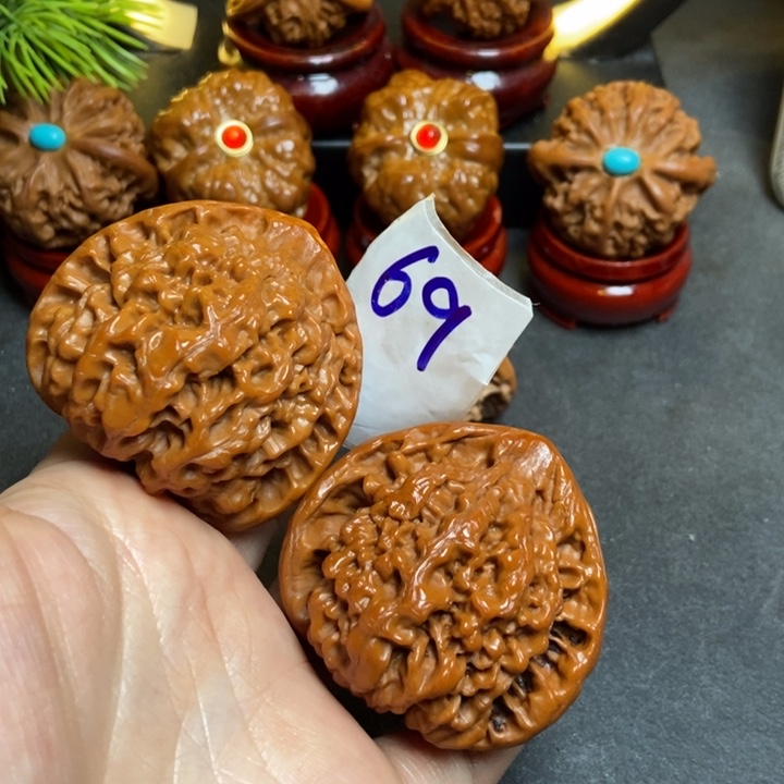 文玩核桃把件50官帽69