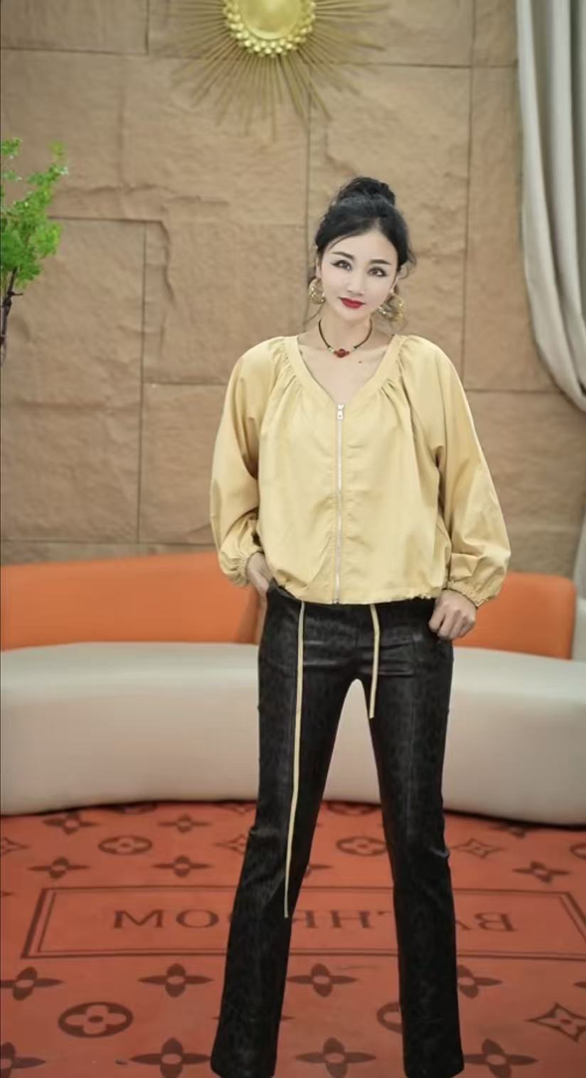 652（安言服饰）宽松型圆领常规防风V领韩版外套时尚薄款洋气时尚