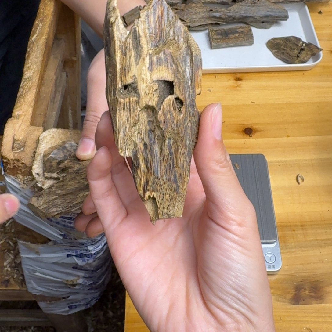 沉香沉香碎屑白棋品种块料22克