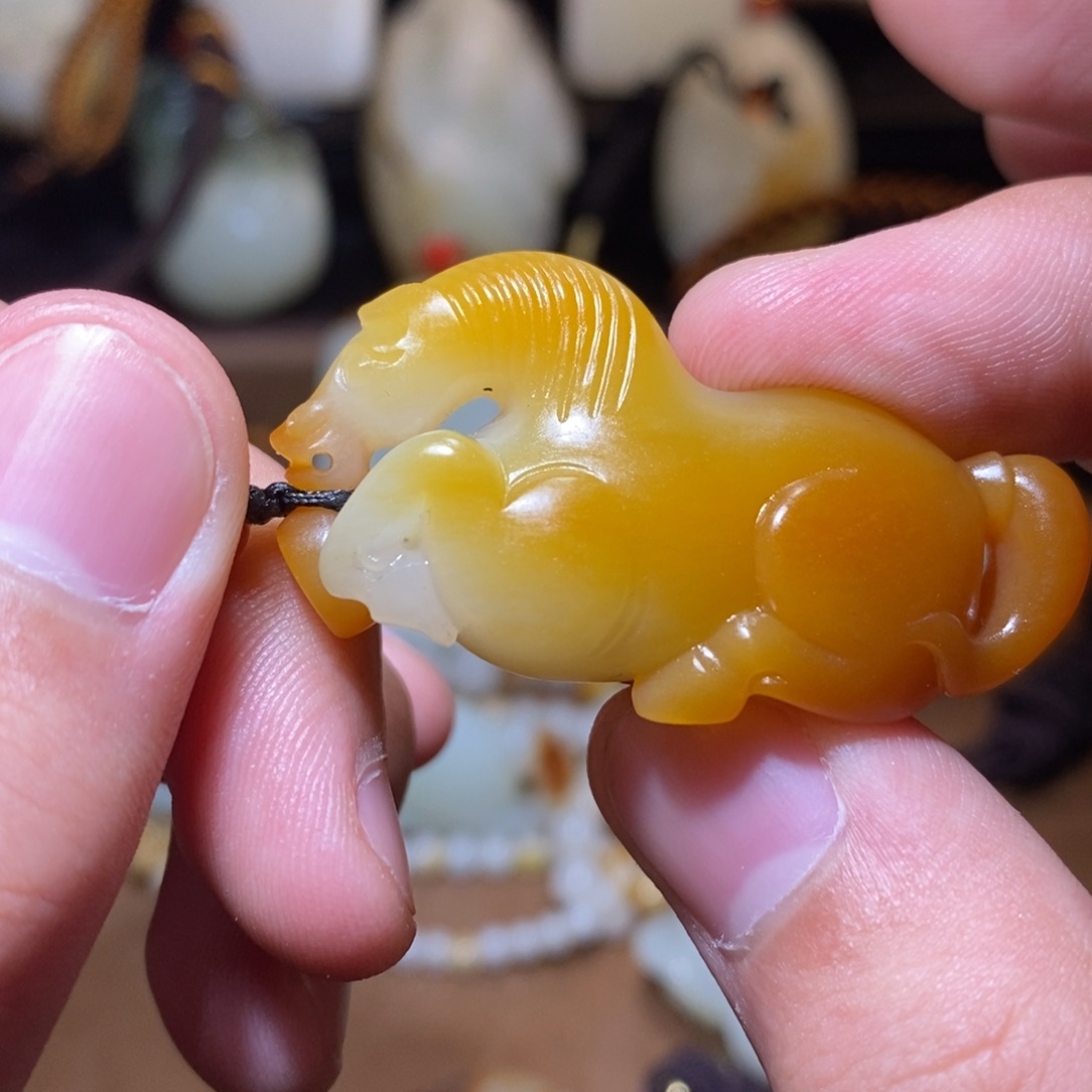 和田玉颈饰未镶嵌