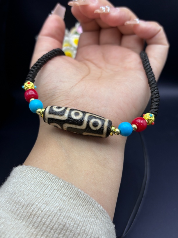 【轩】九转功成-高油包浆风化纹九眼 玛瑙颈饰