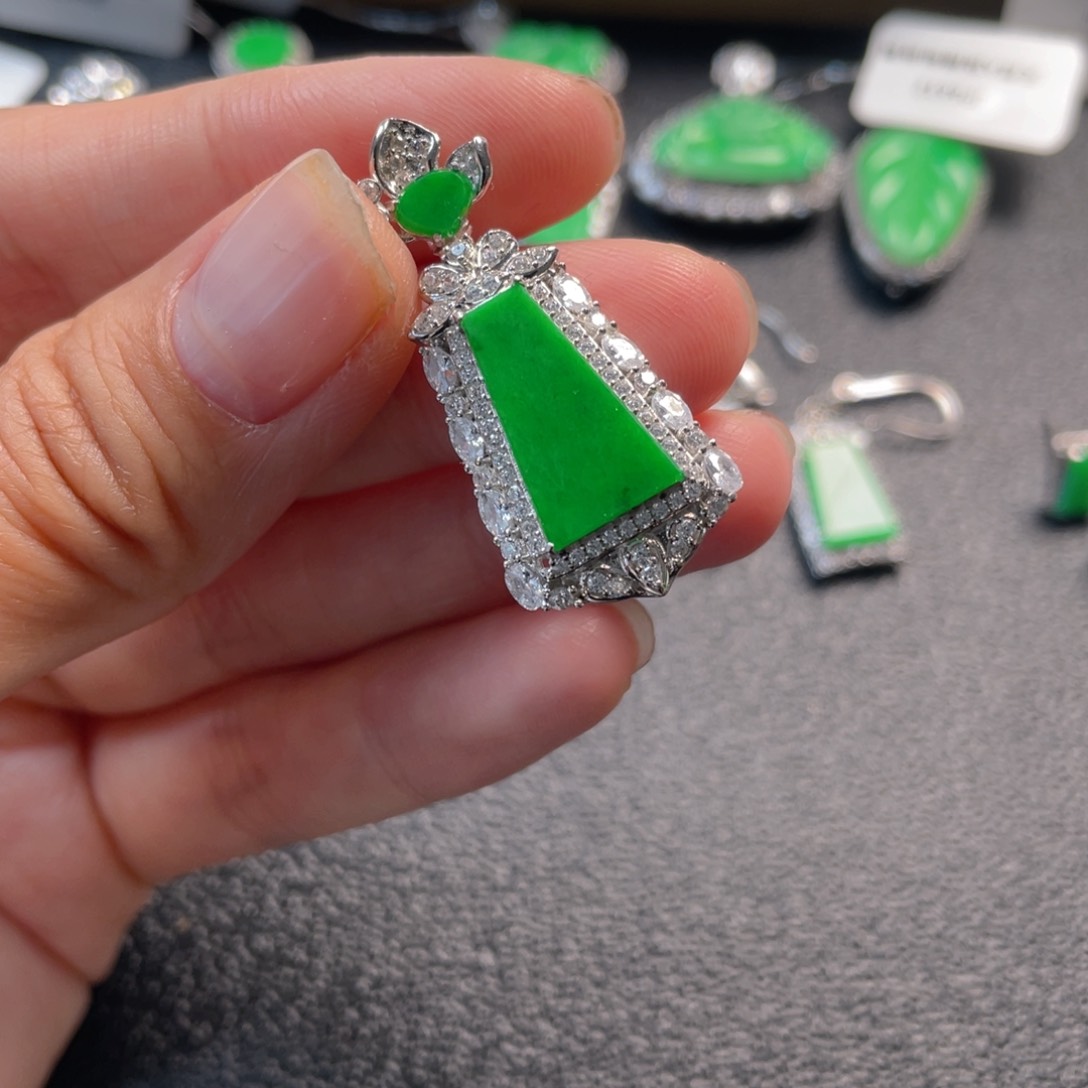 翡翠银S925镶嵌吊坠(不含链)