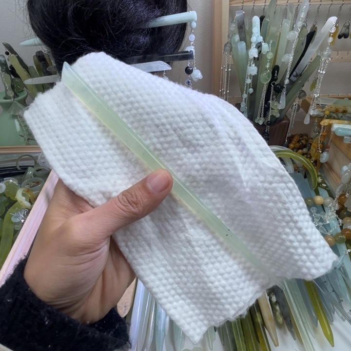 蛇纹石玉发饰未镶嵌