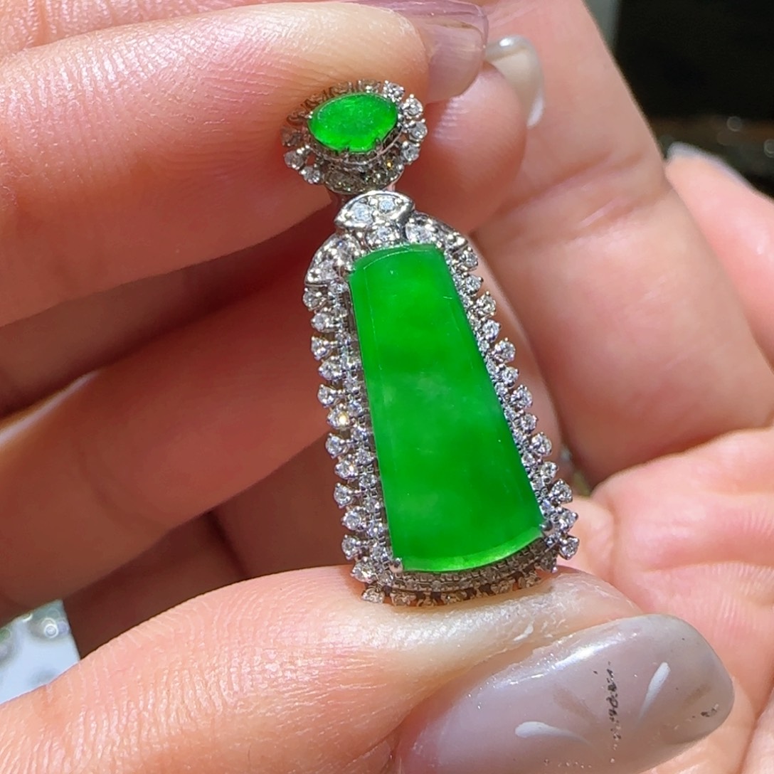 【闪购商品】翡翠颈饰18K金镶嵌缅甸