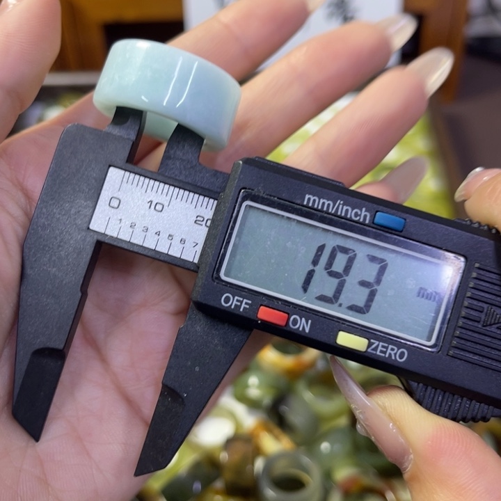 蛇纹石玉未镶嵌戒指69