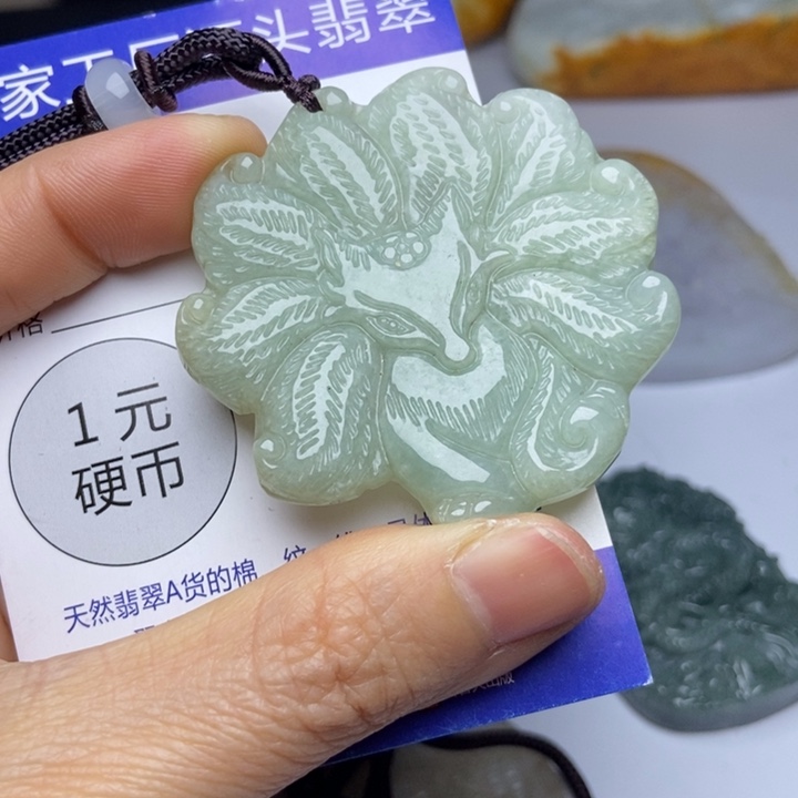 翡翠颈饰未镶嵌翡翠
