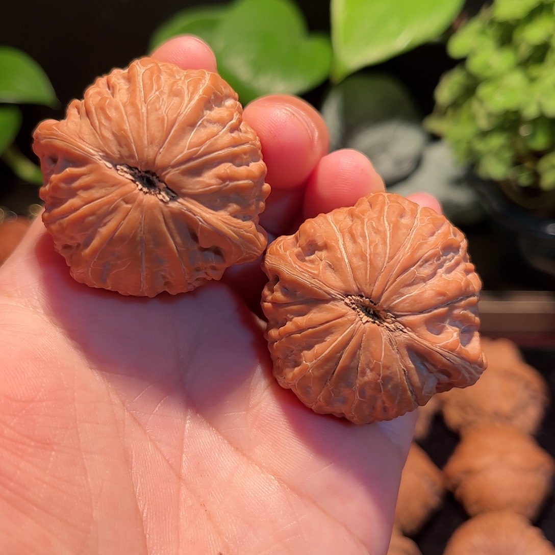 【闪购商品】文玩核桃把件血**漫铁锤全品