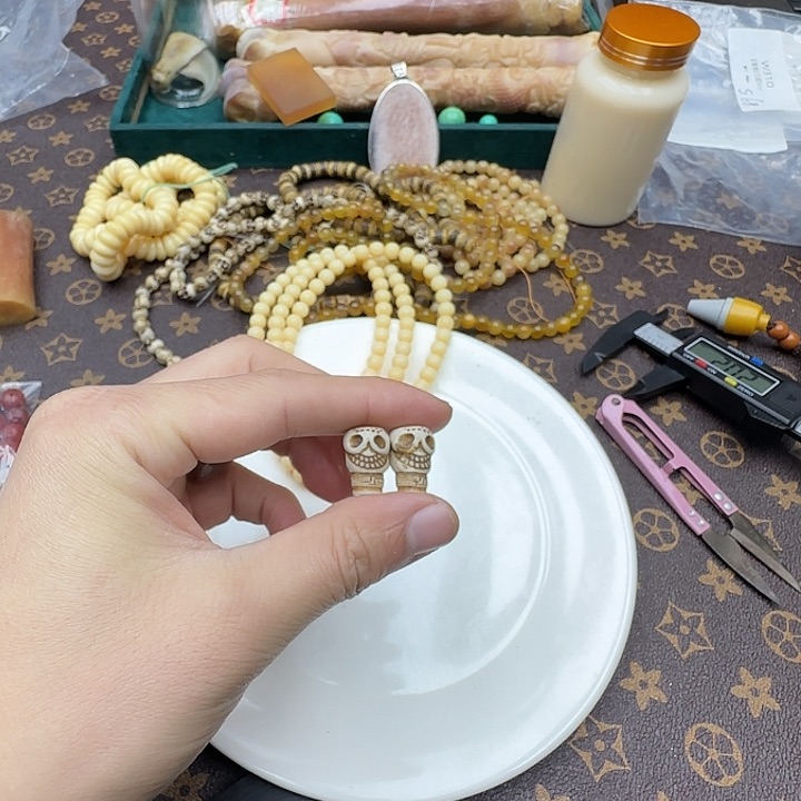 牛骨手串/手链牦牛骨雕刻阿呆三通