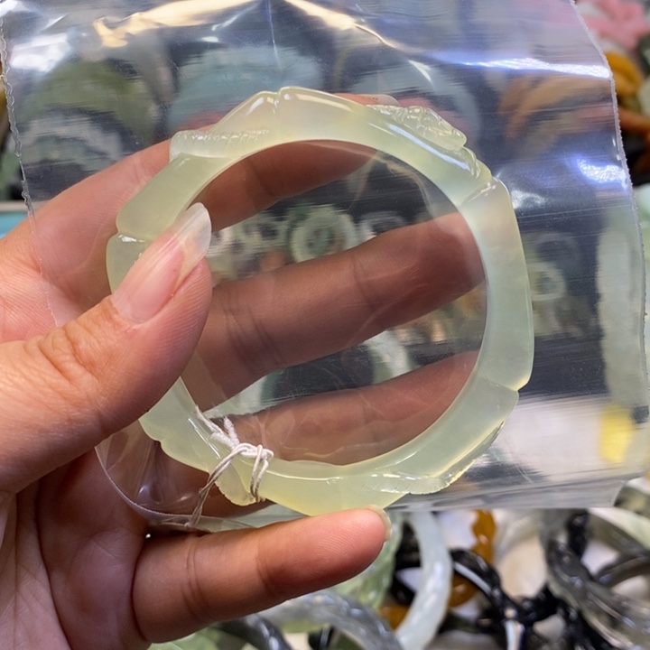 蛇纹石玉未镶嵌手镯喵*笋