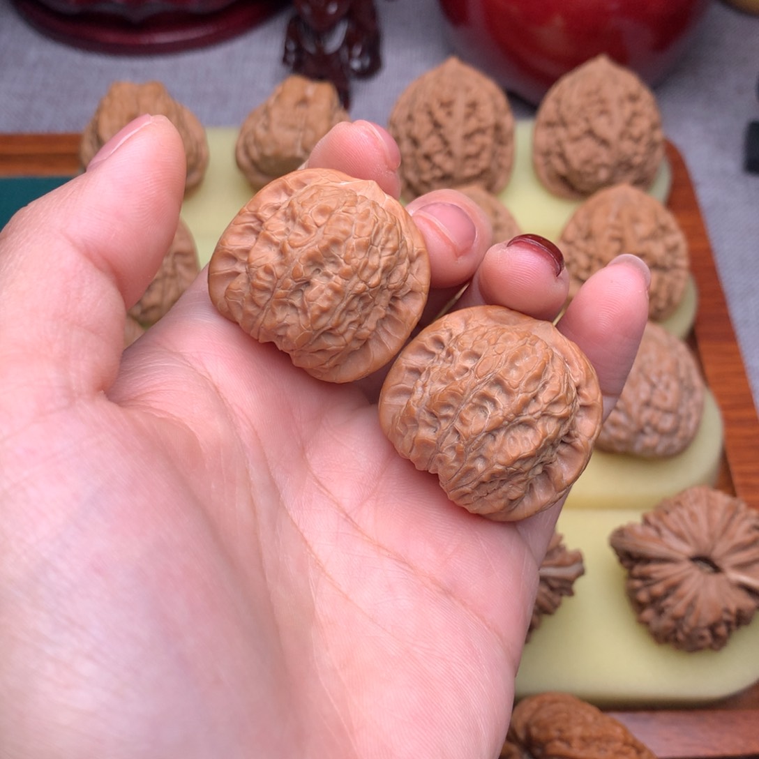 文玩核桃把件血麒麟33