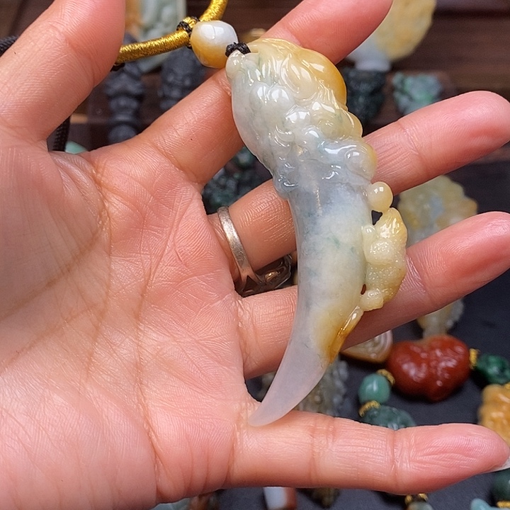 晓***风定制翡翠未镶嵌毛货抛光