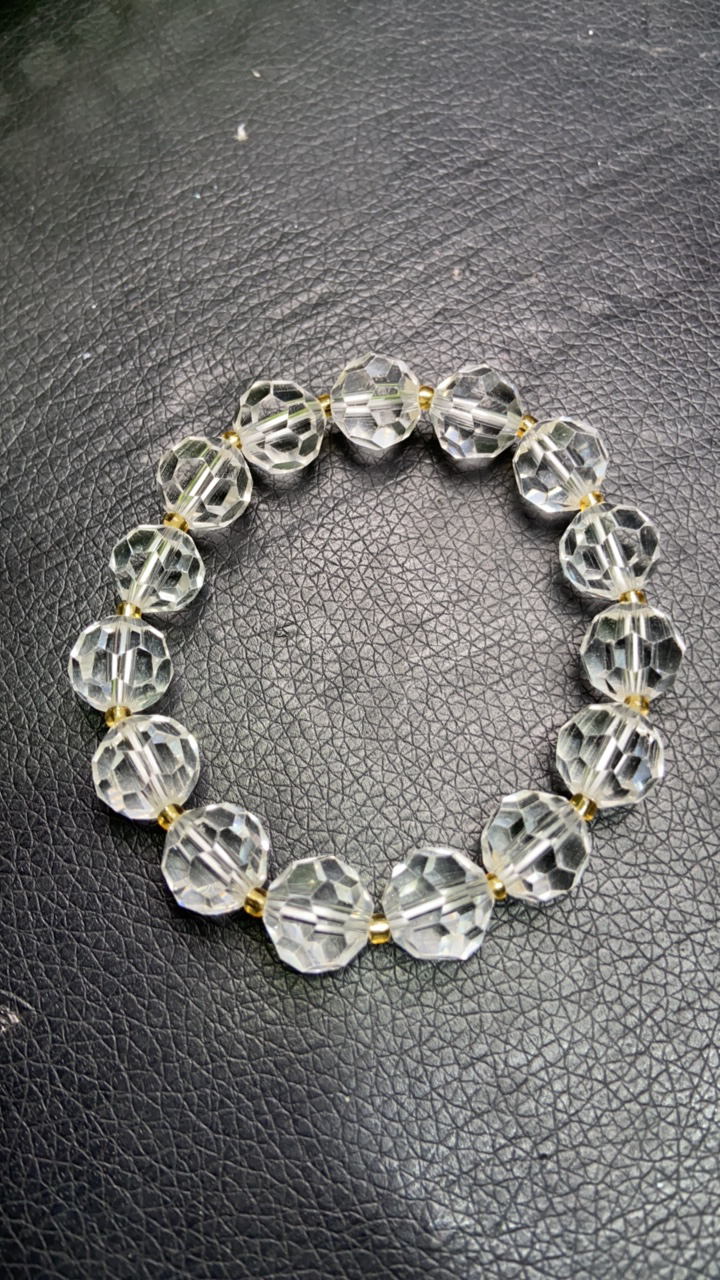 D 399 卡12 多面切割白手串