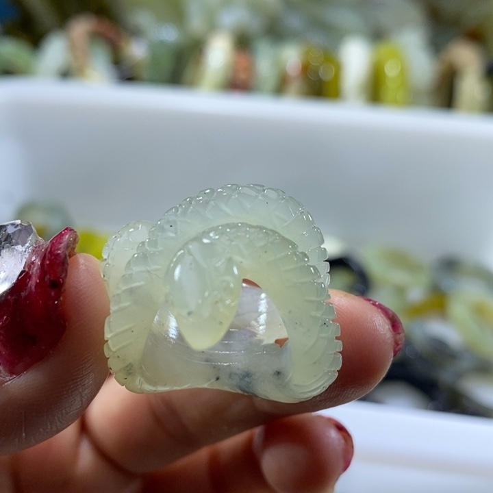 岫玉未镶嵌岫玉戒指