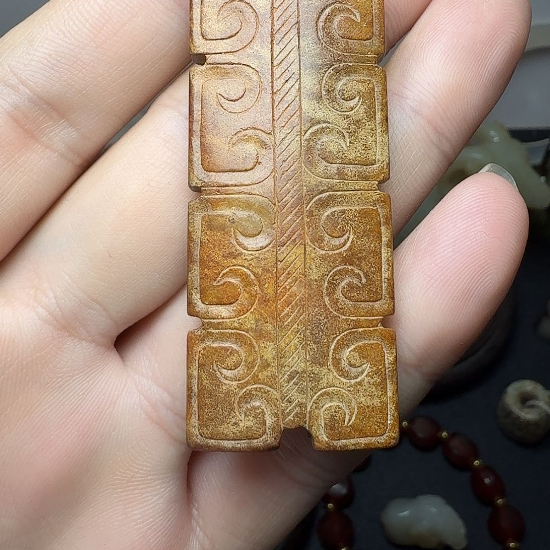 用***李岫岩老玉（透闪石质玉）未镶嵌颈饰