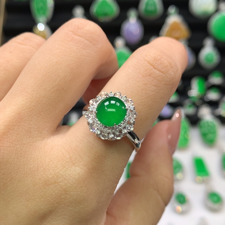 翡翠吊坠(不含链)18K金镶嵌