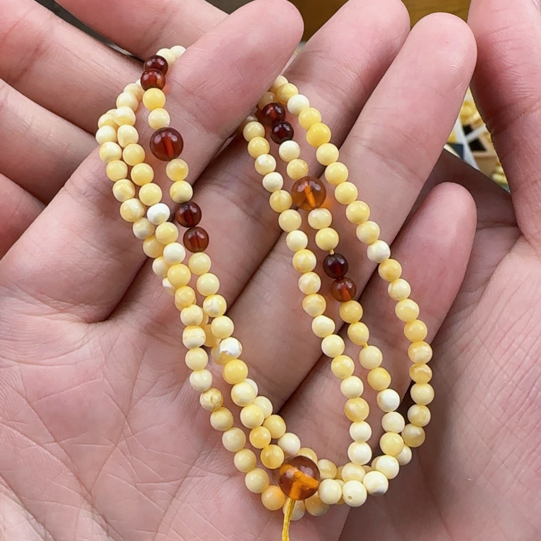 蜜蜡珠宝奇石未镶嵌多样性发其一