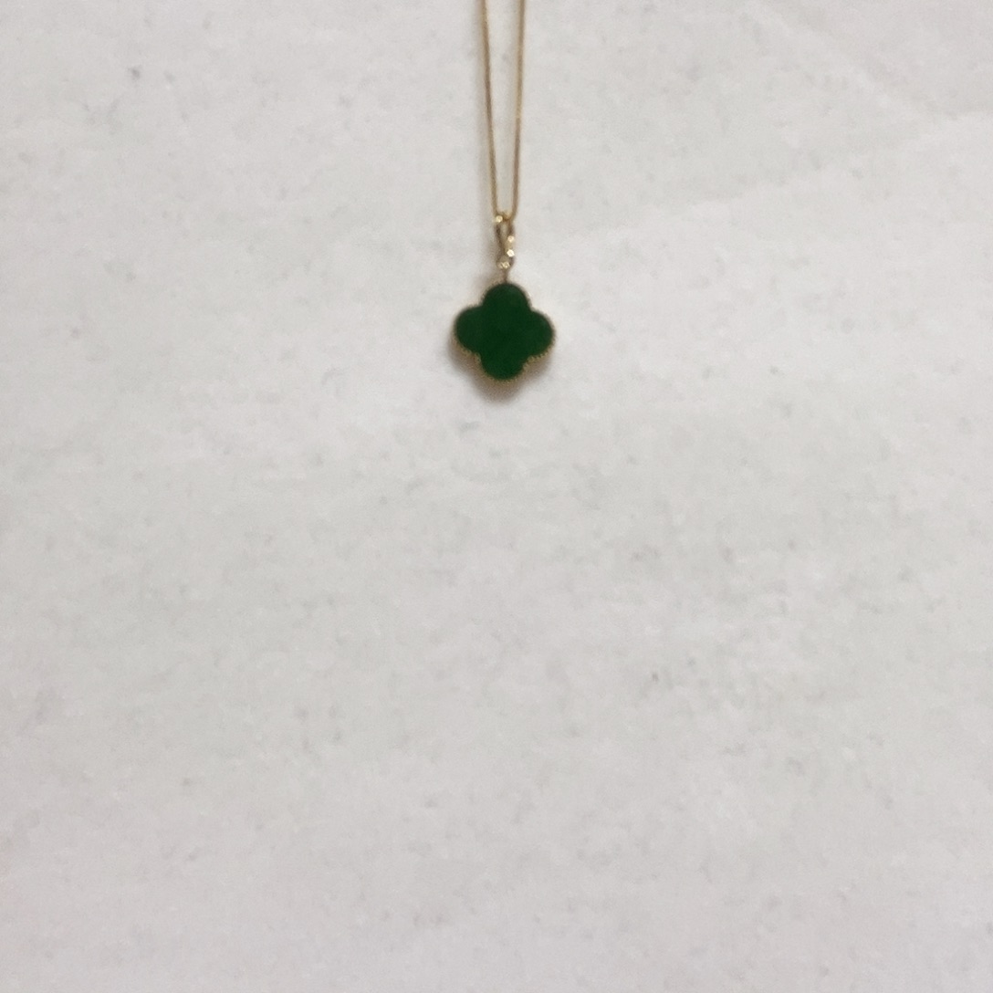 翡翠颈饰18K金镶嵌简单