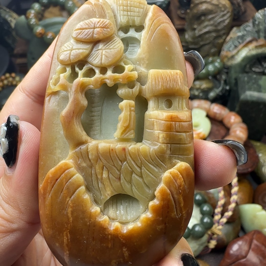 透闪石质玉未镶嵌珠宝奇石