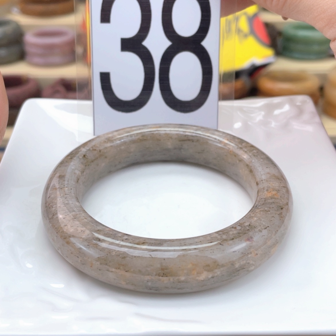 【闪购商品】石英质玉手镯未镶嵌