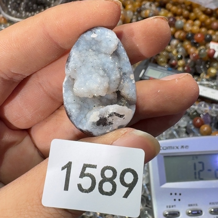 别***着紫晶大型摆件（非配饰）未镶嵌