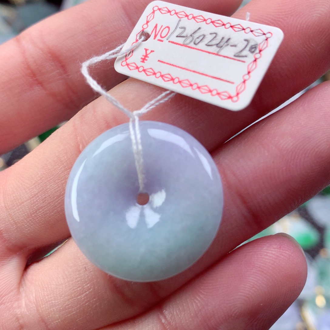 翡翠颈饰未镶嵌翡翠吊坠