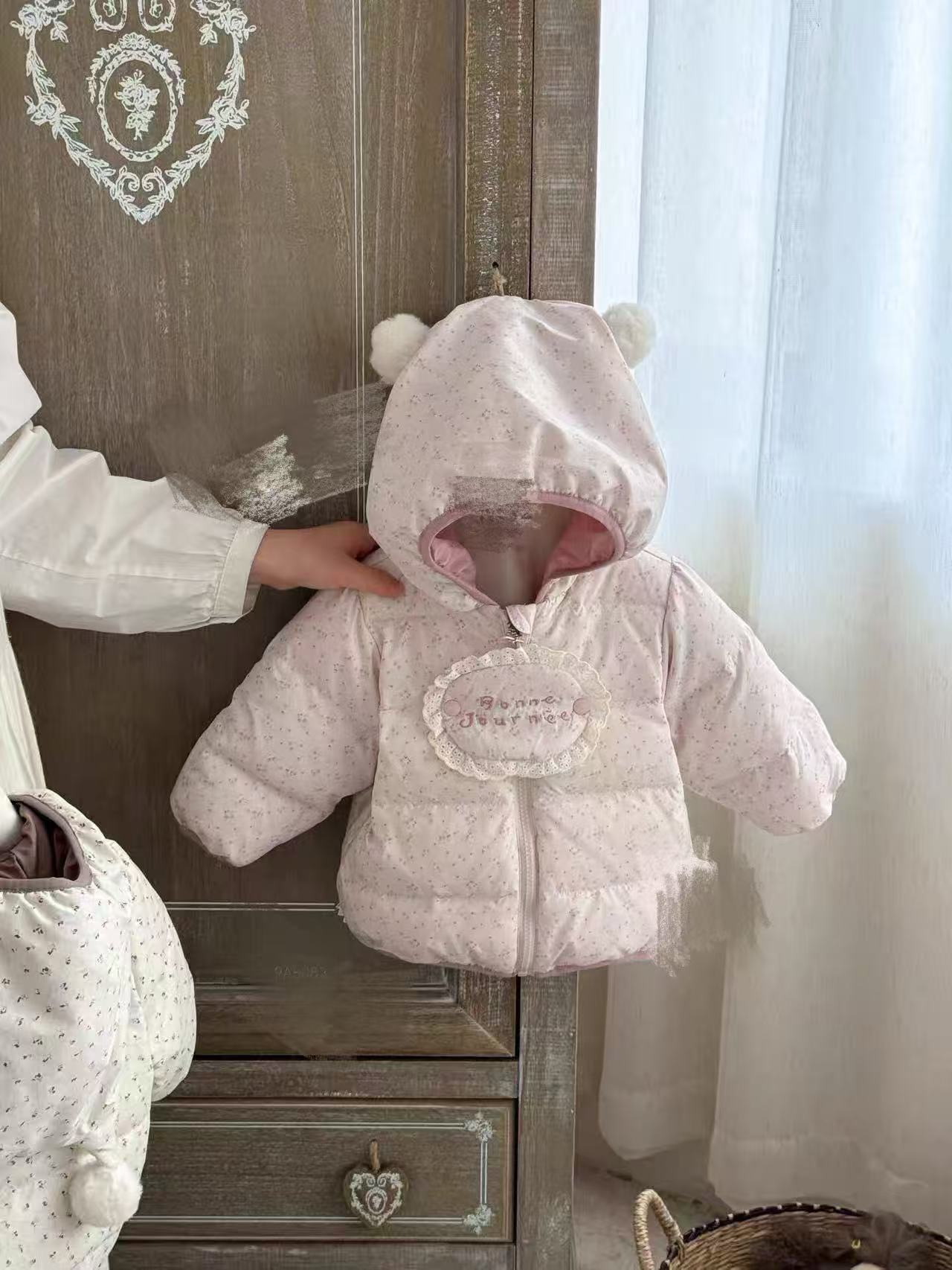 冬季碎花女森系卡通风嘻哈风套装童装加绒冬款婴儿