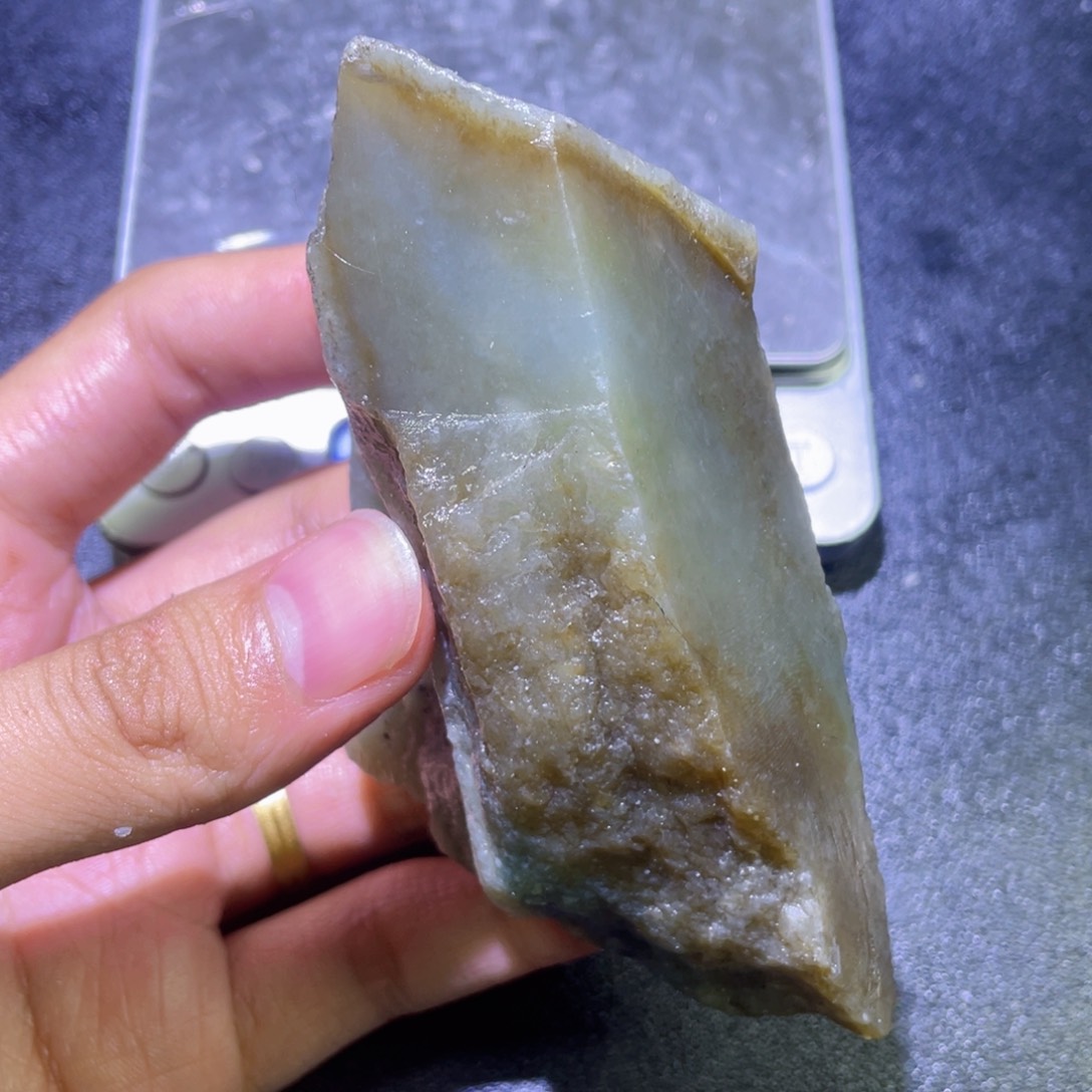 未镶嵌和田玉（糖玉）珠宝半成品