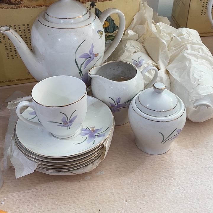 瓷片兰花15头茶具一套