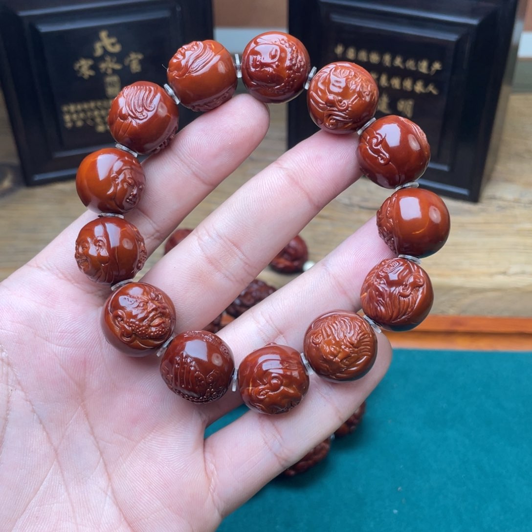 橄榄核吊坠十八罗汉双面表弟回血