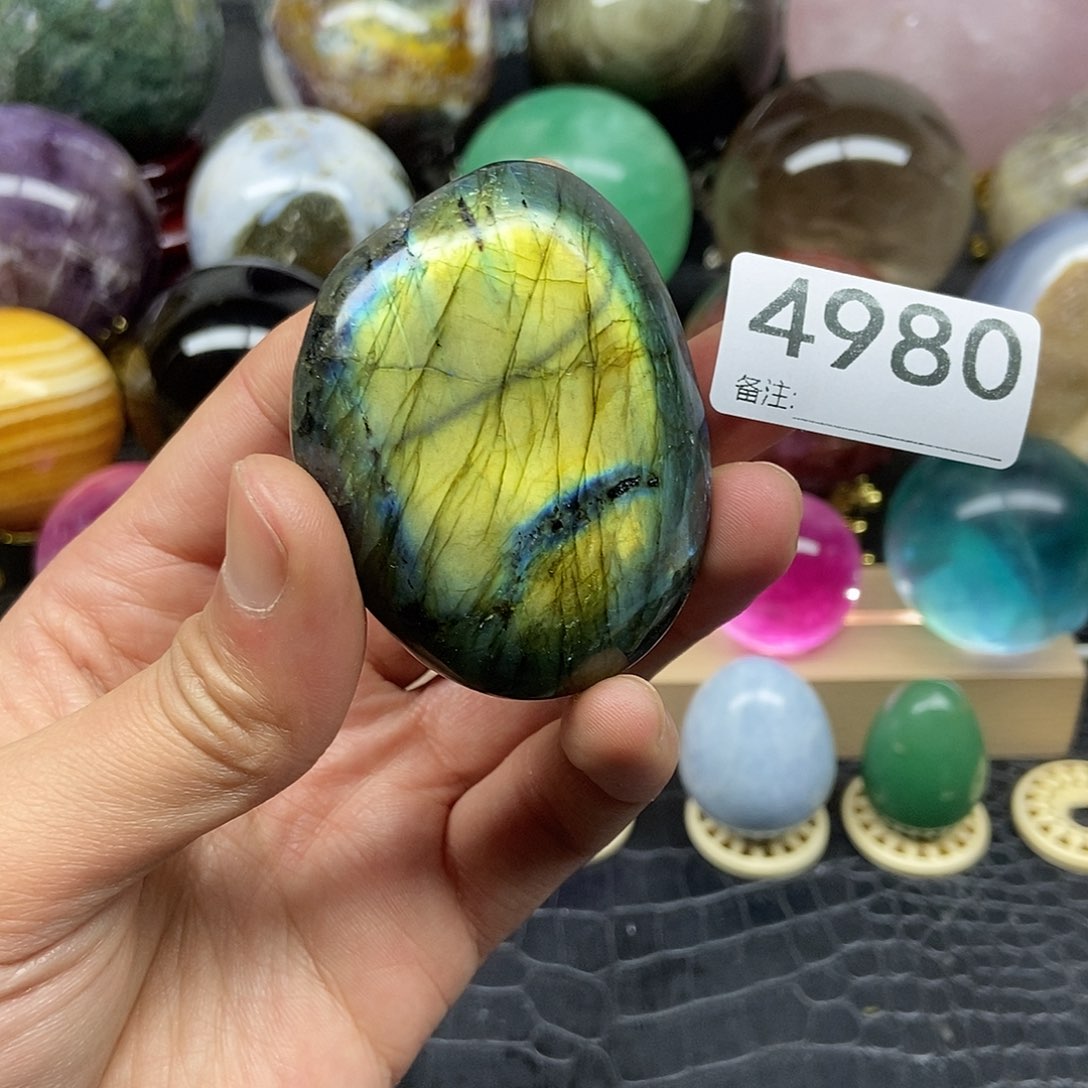 水晶摆件未镶嵌瑞***年摆件