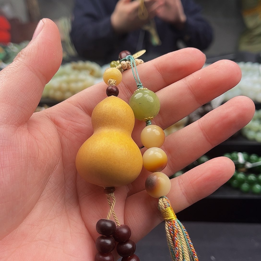 和田玉手串未镶嵌