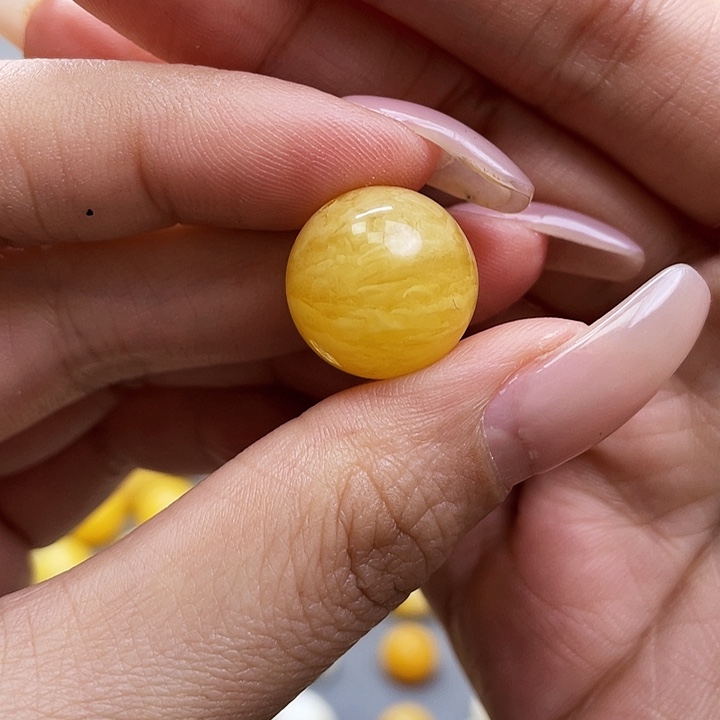 琥珀裸石未镶嵌单珠尺寸16.3mm带粉点