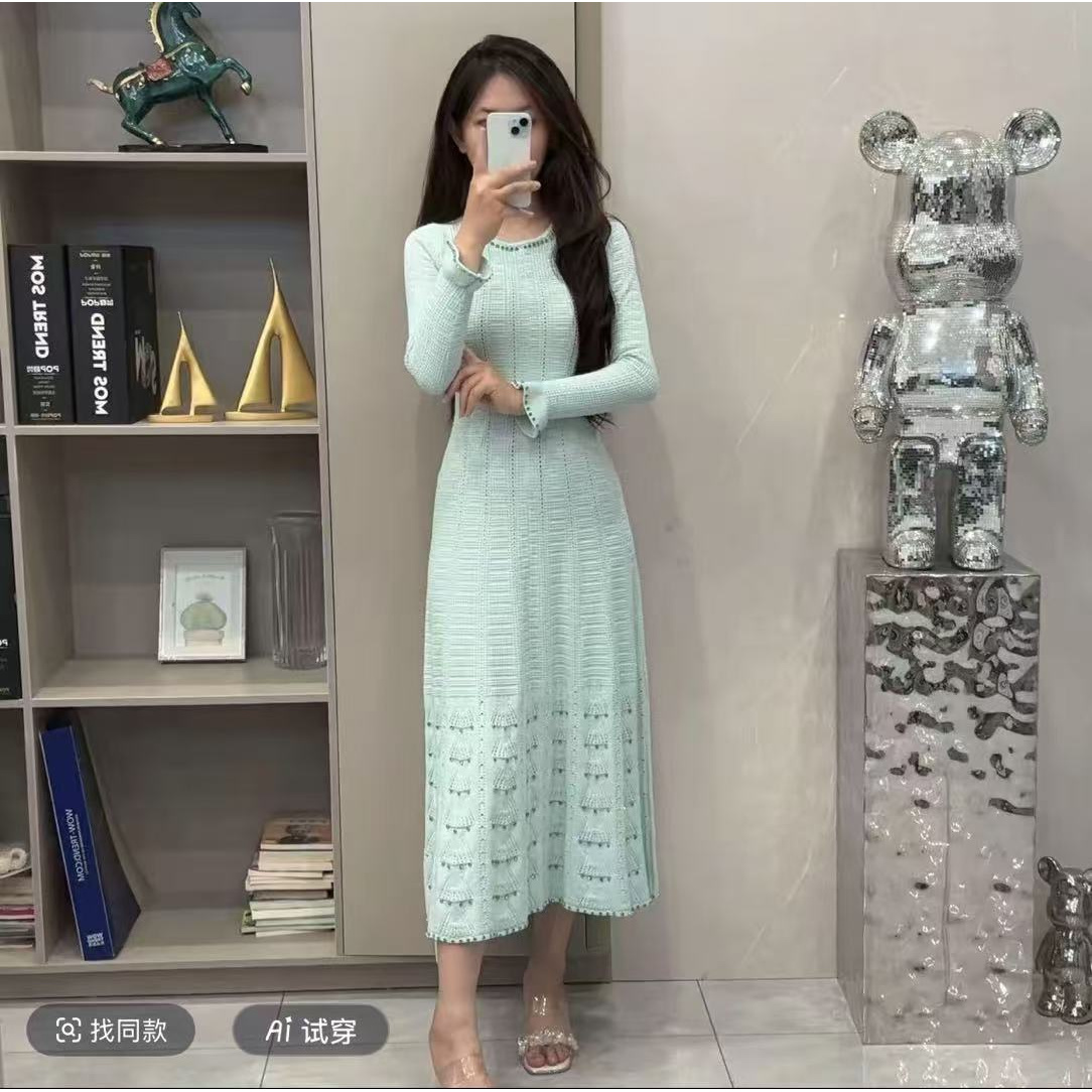 25221洋气复古轻奢时尚气质名媛针织百搭收腰修身连衣裙