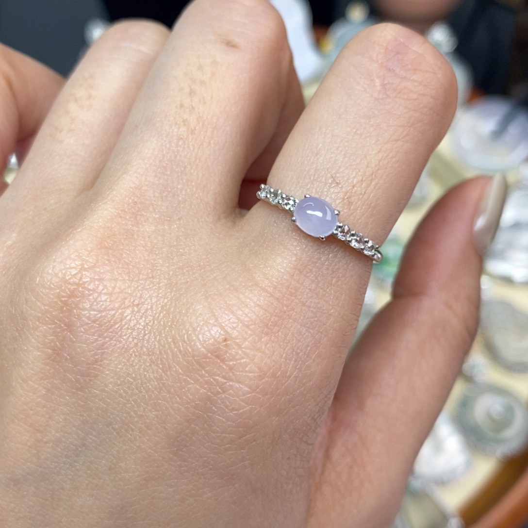 翡翠颈饰18K金镶嵌A货翡翠