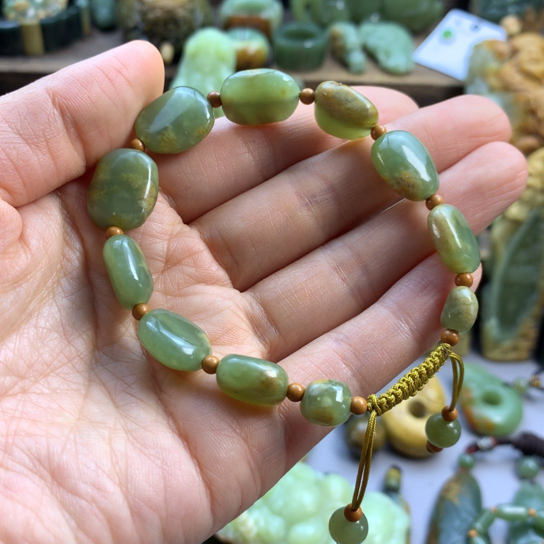 未镶嵌岫岩河磨玉（透闪石质玉）珠宝奇石天****)