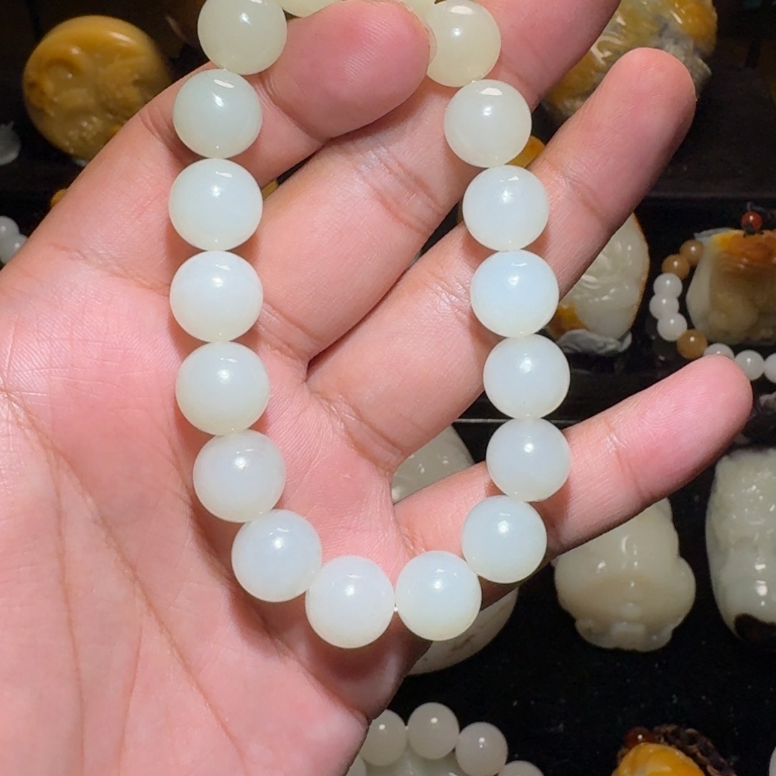 和田玉颈饰未镶嵌