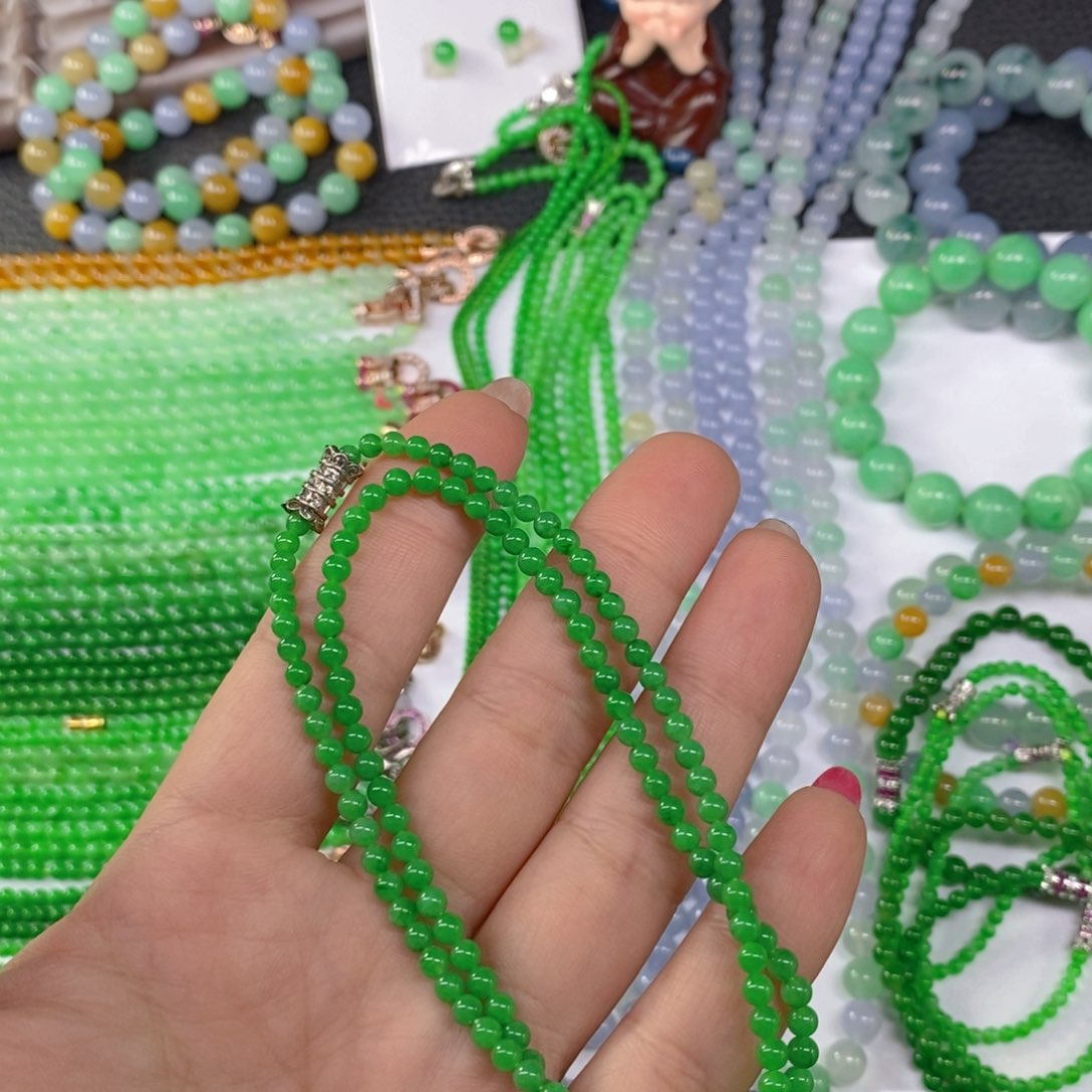 颈饰未镶嵌翡翠缅甸天然翡翠阳绿小米珠锁骨链3.7