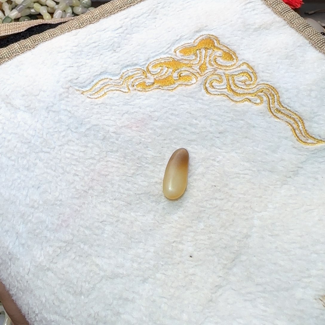 扮***士和田玉未镶嵌吊坠(不含链)