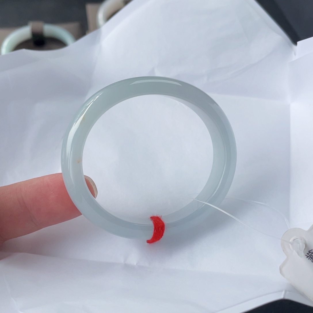 翡翠手镯未镶嵌52贵妃 有纹