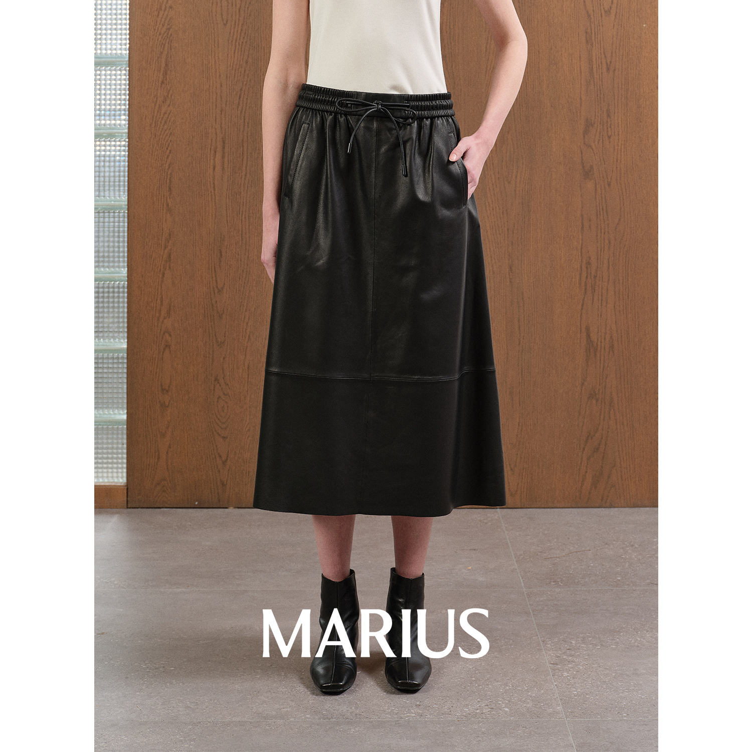 MARIUS复古摩登收腰A型柔光弹力松紧腰皮伞裙