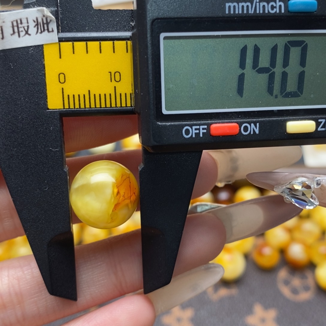 琥珀未镶嵌珠宝奇石蜜蜡1201